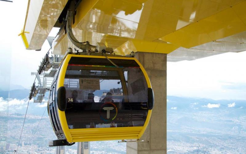 Mi Teleférico cable car with our low-cost sensor installed on the roof (2015, La Paz, Bolivia)